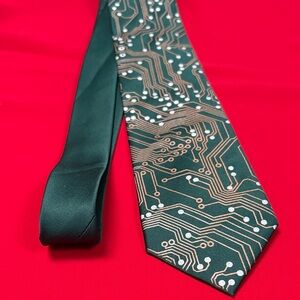 Umo Lorenzo computer lovers tie!
